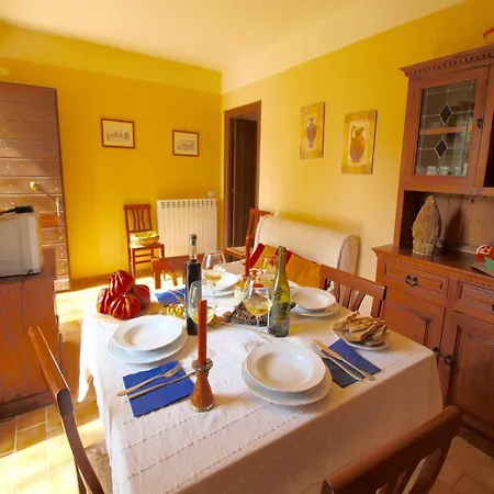 With Swimming Pool, Spacious Garden, Private Terrace And Views * Apecchio