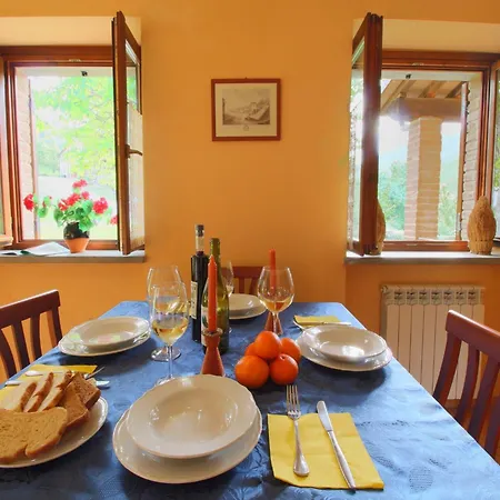Casa vacanze With Swimming Pool, Spacious Garden, Private Terrace And Views Apecchio