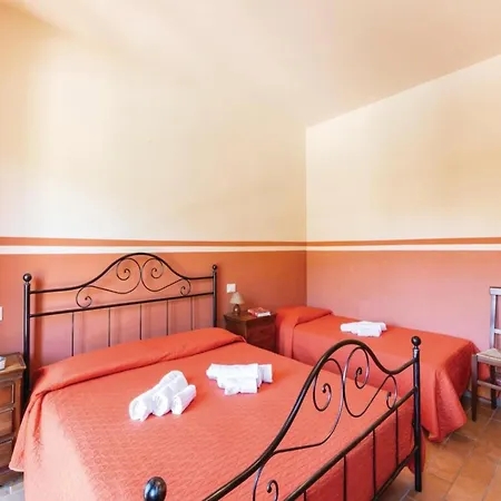 With Swimming Pool, Spacious Garden, Private Terrace And Views * Apecchio
