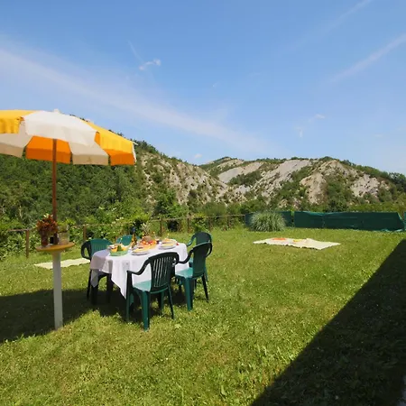 Casa vacanze With Swimming Pool, Spacious Garden, Private Terrace And Views *