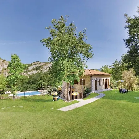 With Swimming Pool, Spacious Garden, Private Terrace And Views Casa vacanze