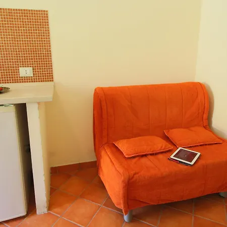 With Swimming Pool, Spacious Garden, Private Terrace And Views Ferienhaus *