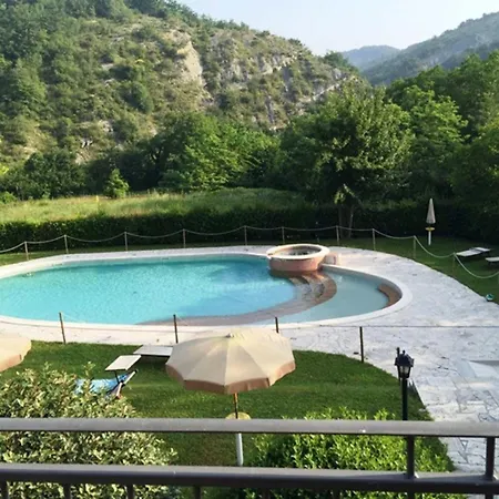Casa vacanze With Swimming Pool, Spacious Garden, Private Terrace And Views Apecchio
