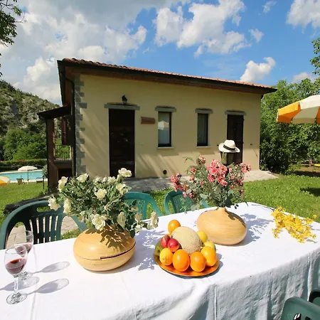 Casa vacanze With Swimming Pool, Spacious Garden, Private Terrace And Views
