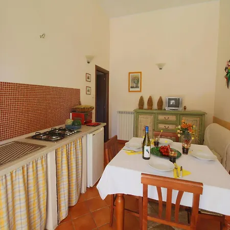 With Swimming Pool, Spacious Garden, Private Terrace And Views Casa vacanze *