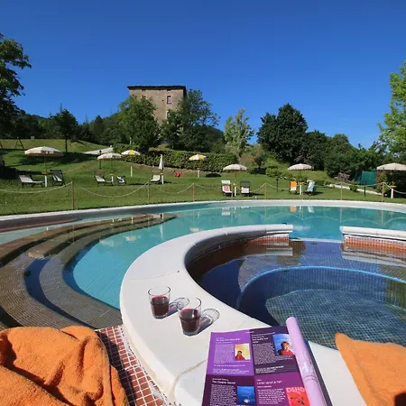 With Swimming Pool, Spacious Garden, Private Terrace And Views * Apecchio