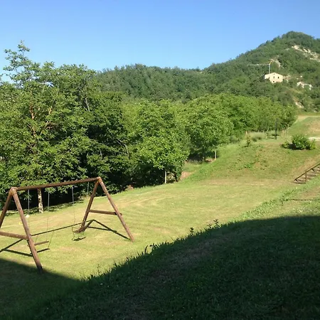 With Swimming Pool, Spacious Garden, Private Terrace And Views * Apecchio