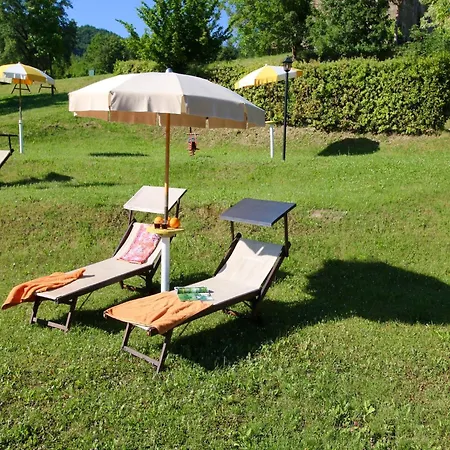 With Swimming Pool, Spacious Garden, Private Terrace And Views Prázdninový dům